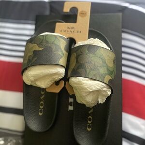 Slide In Camo Print With Signature